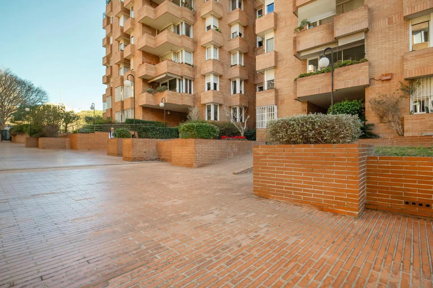 Blueground Sarria Doorman Fresh Renovation Bcn-120 Apartment Barcelona